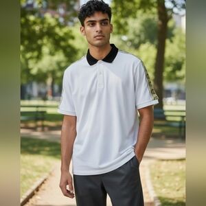 Gucci Mens casual T-Shirt with Tan Logo Detail on BLACK collar XL